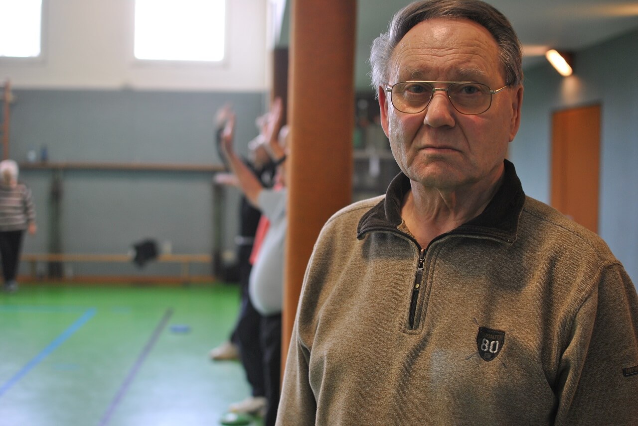 Erich Müller beim Training der Herzsportgruppe.